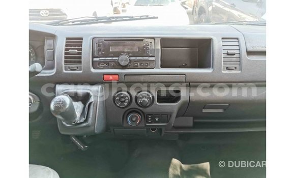 Sayi Imported Toyota Hiace White Mota in Import - Dubai a Ashanti Sayi Imported Toyota Hiace White Mota in Import - Dubai a Ashanti