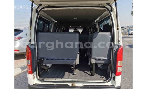 Sayi Imported Toyota Hiace White Mota in Import - Dubai a Ashanti Sayi Imported Toyota Hiace White Mota in Import - Dubai a Ashanti