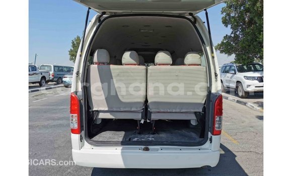 Sayi Imported Toyota Hiace White Mota in Import - Dubai a Ashanti Sayi Imported Toyota Hiace White Mota in Import - Dubai a Ashanti