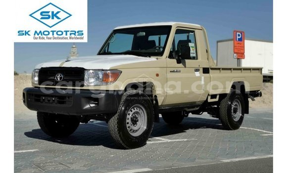 Sayi Imported Toyota Land Cruiser M Mota in Import - Dubai a Ashanti Sayi Imported Toyota Land Cruiser M Mota in Import - Dubai a Ashanti
