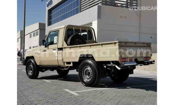 Sayi Imported Toyota Land Cruiser M Mota in Import - Dubai a Ashanti Sayi Imported Toyota Land Cruiser M Mota in Import - Dubai a Ashanti