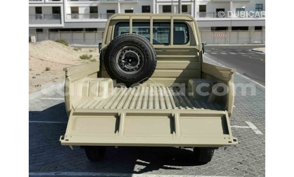Sayi Imported Toyota Land Cruiser M Mota in Import - Dubai a Ashanti Sayi Imported Toyota Land Cruiser M Mota in Import - Dubai a Ashanti