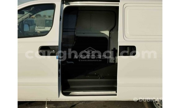 Sayi Imported Hyundai Cargo White Mota in Import - Dubai a Ashanti Sayi Imported Hyundai Cargo White Mota in Import - Dubai a Ashanti