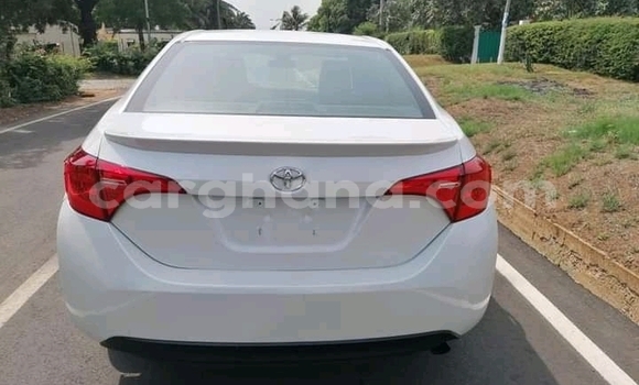 Buy Used Toyota Corolla II White Car in Accra in Greater Accra