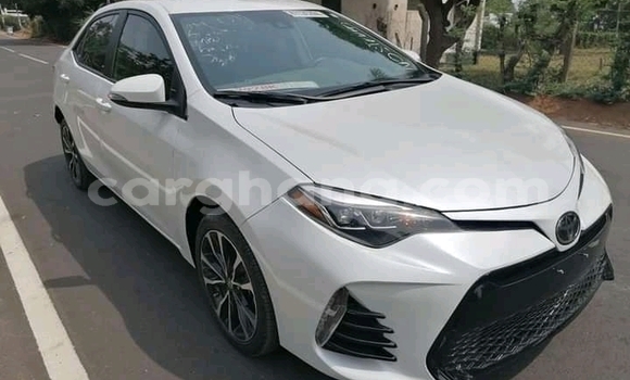 Buy Used Toyota Corolla II White Car in Accra in Greater Accra Buy Used Toyota Corolla II White Car in Accra in Greater Accra
