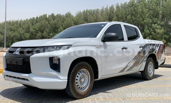Ra Imported Mitsubishi L200 funfun Ọkọ̀ in Import - Dubai ni Ashanti Ra Imported Mitsubishi L200 funfun Ọkọ̀ in Import - Dubai ni Ashanti