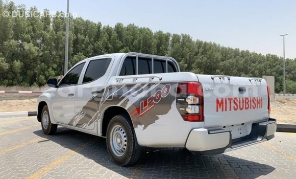 Ra Imported Mitsubishi L200 funfun Ọkọ̀ in Import - Dubai ni Ashanti Ra Imported Mitsubishi L200 funfun Ọkọ̀ in Import - Dubai ni Ashanti