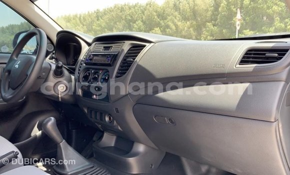 Ra Imported Mitsubishi L200 funfun Ọkọ̀ in Import - Dubai ni Ashanti Ra Imported Mitsubishi L200 funfun Ọkọ̀ in Import - Dubai ni Ashanti