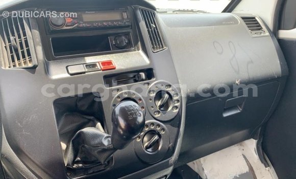 Ra Imported Daihatsu Sirion funfun Ọkọ̀ in Import - Dubai ni Ashanti Ra Imported Daihatsu Sirion funfun Ọkọ̀ in Import - Dubai ni Ashanti