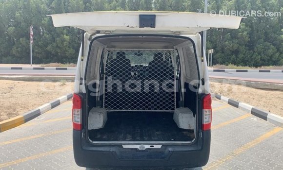 Ra Imported Mitsubishi Fuso funfun Ọkọ̀ akẹ́rù ńlá in Import - Dubai ni Ashanti Ra Imported Mitsubishi Fuso funfun Ọkọ̀ akẹ́rù ńlá in Import - Dubai ni Ashanti