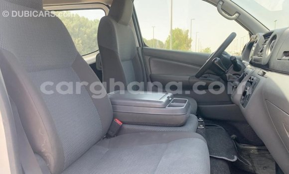 Ra Imported Mitsubishi Fuso funfun Ọkọ̀ akẹ́rù ńlá in Import - Dubai ni Ashanti Ra Imported Mitsubishi Fuso funfun Ọkọ̀ akẹ́rù ńlá in Import - Dubai ni Ashanti