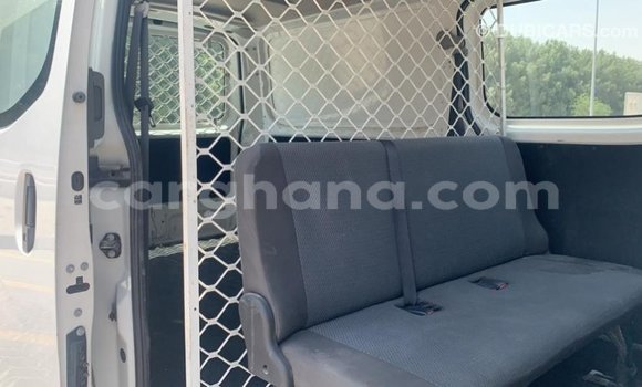 Ra Imported Mitsubishi Fuso funfun Ọkọ̀ akẹ́rù ńlá in Import - Dubai ni Ashanti Ra Imported Mitsubishi Fuso funfun Ọkọ̀ akẹ́rù ńlá in Import - Dubai ni Ashanti