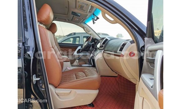 Sayi Imported Toyota Land Cruiser Black Mota in Import - Dubai a Ashanti Sayi Imported Toyota Land Cruiser Black Mota in Import - Dubai a Ashanti