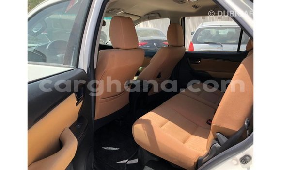 Ra Imported Toyota Fortuner funfun Ọkọ̀ in Import - Dubai ni Ashanti Ra Imported Toyota Fortuner funfun Ọkọ̀ in Import - Dubai ni Ashanti