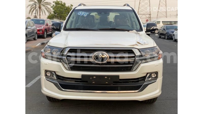 Big with watermark toyota land cruiser ashanti import dubai 26599