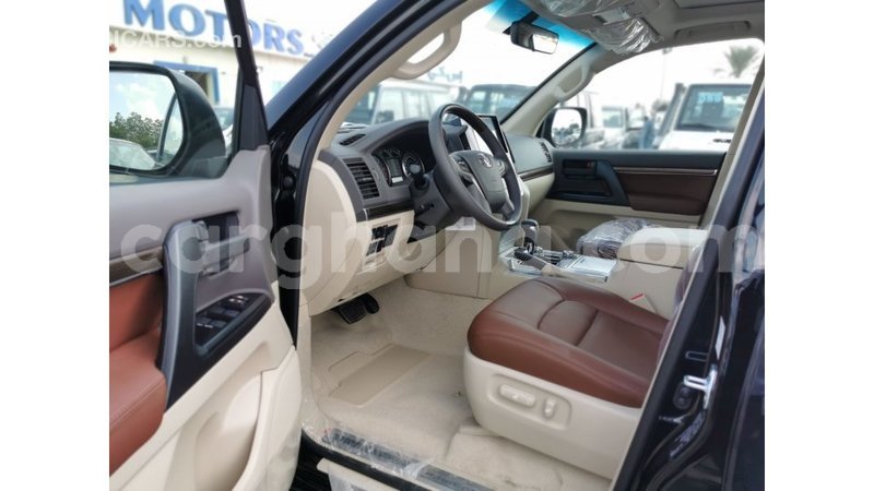 Big with watermark toyota land cruiser ashanti import dubai 26601