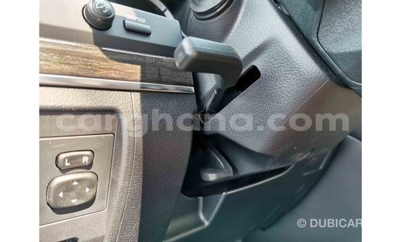 Sayi Imported Toyota Land Cruiser White Mota in Import - Dubai a Ashanti Sayi Imported Toyota Land Cruiser White Mota in Import - Dubai a Ashanti