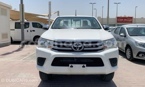 Ra Imported Toyota Hilux funfun Ọkọ̀ in Import - Dubai ni Ashanti Ra Imported Toyota Hilux funfun Ọkọ̀ in Import - Dubai ni Ashanti