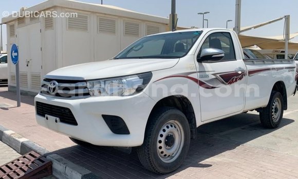 Ra Imported Toyota Hilux funfun Ọkọ̀ in Import - Dubai ni Ashanti Ra Imported Toyota Hilux funfun Ọkọ̀ in Import - Dubai ni Ashanti