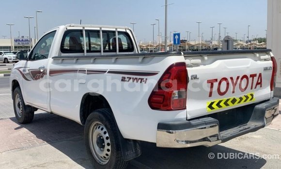 Ra Imported Toyota Hilux funfun Ọkọ̀ in Import - Dubai ni Ashanti Ra Imported Toyota Hilux funfun Ọkọ̀ in Import - Dubai ni Ashanti