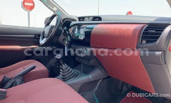 Ra Imported Toyota Hilux funfun Ọkọ̀ in Import - Dubai ni Ashanti Ra Imported Toyota Hilux funfun Ọkọ̀ in Import - Dubai ni Ashanti