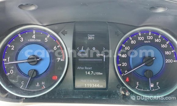 Ra Imported Toyota Hilux funfun Ọkọ̀ in Import - Dubai ni Ashanti Ra Imported Toyota Hilux funfun Ọkọ̀ in Import - Dubai ni Ashanti