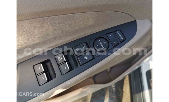 Sayi Imported Hyundai Tucson White Mota in Import - Dubai a Ashanti Sayi Imported Hyundai Tucson White Mota in Import - Dubai a Ashanti
