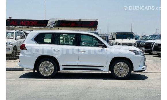 Ra Imported Lexus LX funfun Ọkọ̀ in Import - Dubai ni Ashanti Ra Imported Lexus LX funfun Ọkọ̀ in Import - Dubai ni Ashanti
