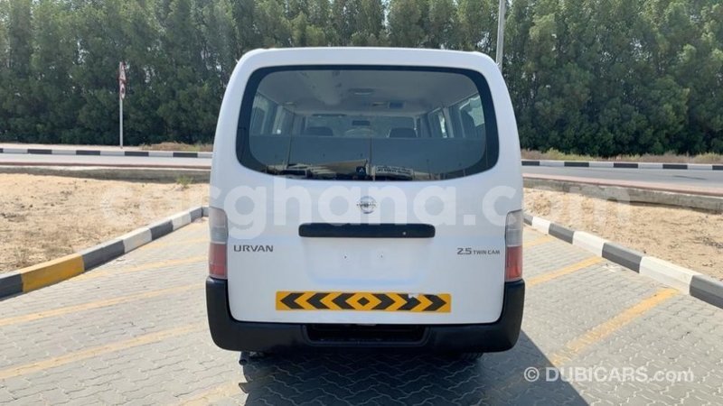 Big with watermark nissan urvan ashanti import dubai 26676