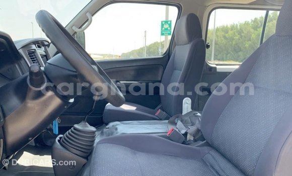 Sayi Imported Nissan Urvan White Mota in Import - Dubai a Ashanti Sayi Imported Nissan Urvan White Mota in Import - Dubai a Ashanti