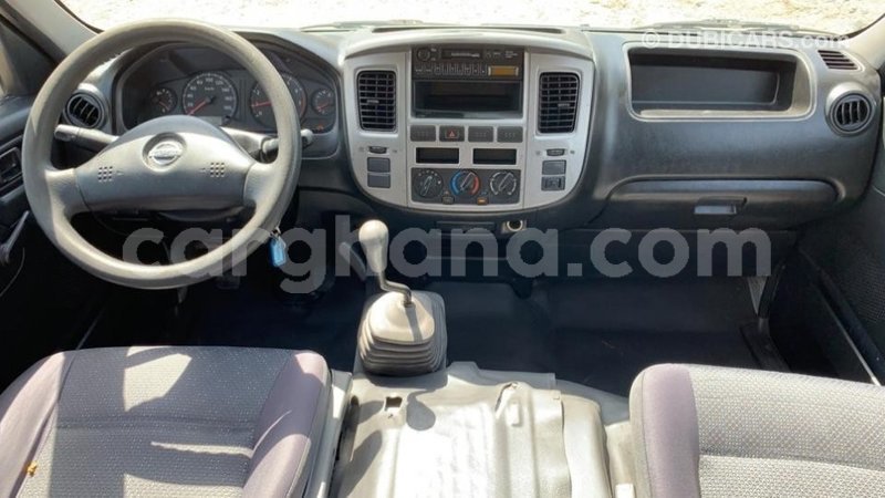 Big with watermark nissan urvan ashanti import dubai 26676