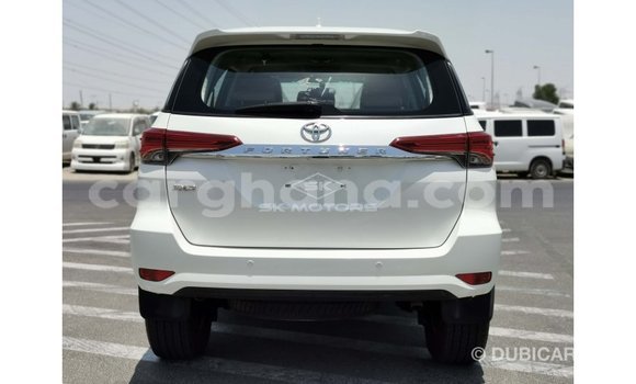 Ra Imported Toyota Fortuner funfun Ọkọ̀ in Import - Dubai ni Ashanti Ra Imported Toyota Fortuner funfun Ọkọ̀ in Import - Dubai ni Ashanti