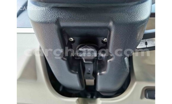 Sayi Imported Mitsubishi Pajero White Mota in Import - Dubai a Ashanti Sayi Imported Mitsubishi Pajero White Mota in Import - Dubai a Ashanti