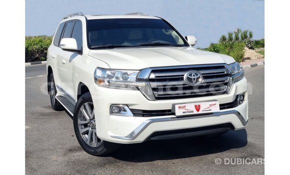 Ra Imported Toyota Land Cruiser funfun Ọkọ̀ in Import - Dubai ni Ashanti Ra Imported Toyota Land Cruiser funfun Ọkọ̀ in Import - Dubai ni Ashanti