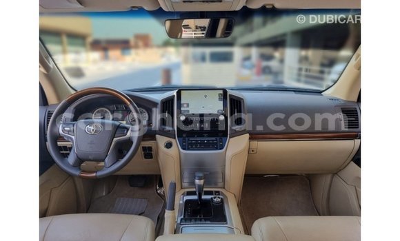 Ra Imported Toyota Land Cruiser funfun Ọkọ̀ in Import - Dubai ni Ashanti Ra Imported Toyota Land Cruiser funfun Ọkọ̀ in Import - Dubai ni Ashanti
