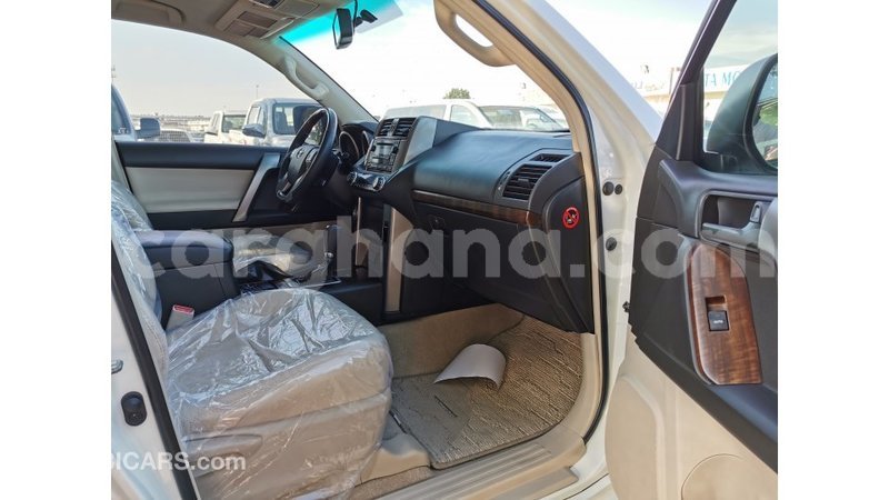 Big with watermark toyota prado ashanti import dubai 26790