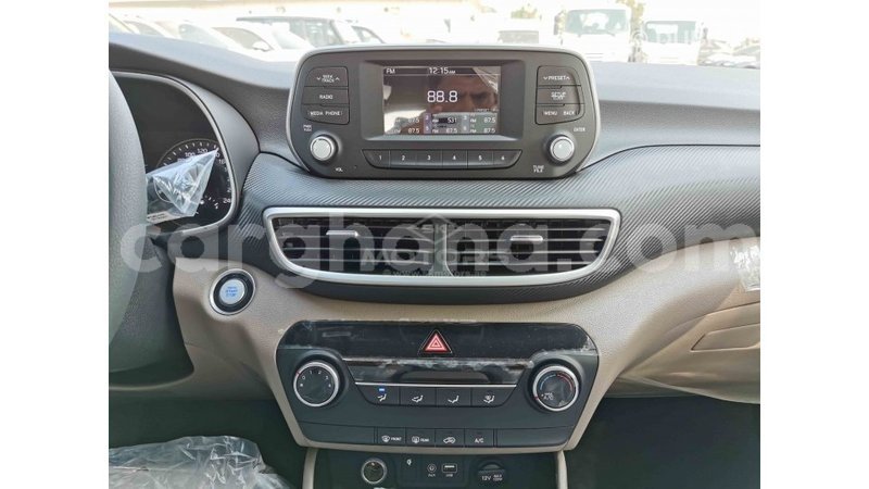 Big with watermark hyundai tucson ashanti import dubai 26812