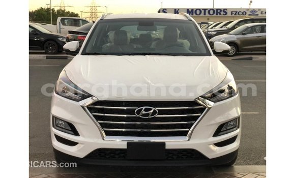Sayi Imported Hyundai Tucson White Mota in Import - Dubai a Ashanti Sayi Imported Hyundai Tucson White Mota in Import - Dubai a Ashanti