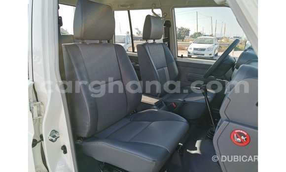 Buy Import Toyota Land Cruiser White Car in Import - Dubai in Ashanti Buy Import Toyota Land Cruiser White Car in Import - Dubai in Ashanti