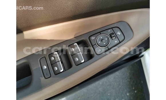 Ra Imported Hyundai Santa Fe funfun Ọkọ̀ in Import - Dubai ni Ashanti Ra Imported Hyundai Santa Fe funfun Ọkọ̀ in Import - Dubai ni Ashanti