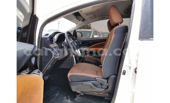 Buy Import Toyota Innova White Car in Import - Dubai in Ashanti Buy Import Toyota Innova White Car in Import - Dubai in Ashanti