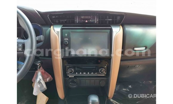 Sayi Imported Toyota Fortuner White Mota in Import - Dubai a Ashanti Sayi Imported Toyota Fortuner White Mota in Import - Dubai a Ashanti
