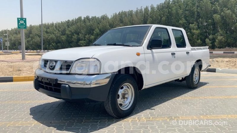 Big with watermark nissan pickup ashanti import dubai 26920