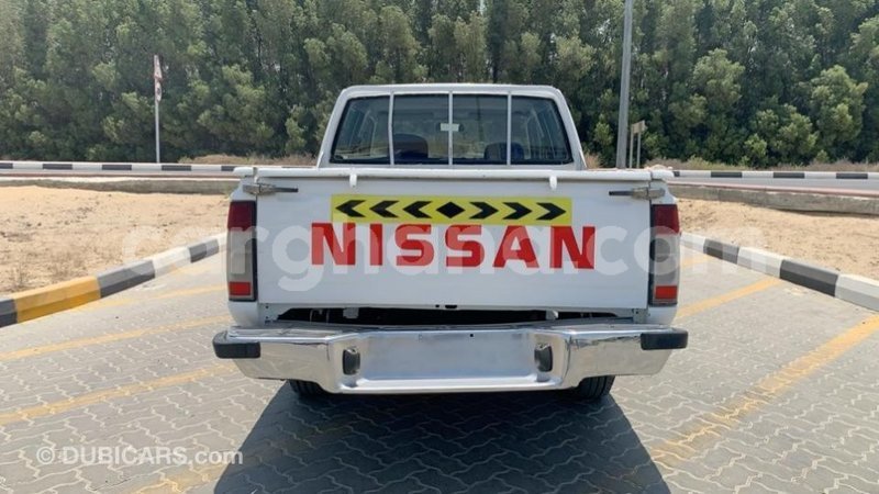 Big with watermark nissan pickup ashanti import dubai 26920