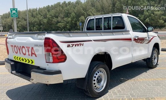 Sayi Imported Toyota Hilux White Mota in Import - Dubai a Ashanti Sayi Imported Toyota Hilux White Mota in Import - Dubai a Ashanti