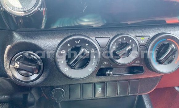 Sayi Imported Toyota Hilux White Mota in Import - Dubai a Ashanti Sayi Imported Toyota Hilux White Mota in Import - Dubai a Ashanti