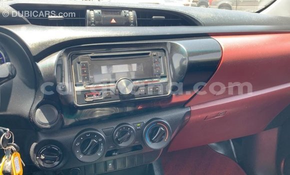 Sayi Imported Toyota Hilux White Mota in Import - Dubai a Ashanti Sayi Imported Toyota Hilux White Mota in Import - Dubai a Ashanti