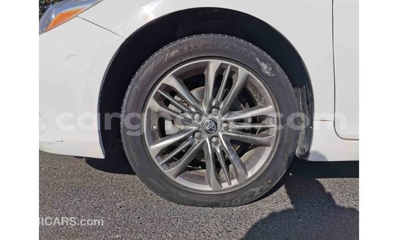 Ra Imported Toyota Camry funfun Ọkọ̀ in Import - Dubai ni Ashanti Ra Imported Toyota Camry funfun Ọkọ̀ in Import - Dubai ni Ashanti