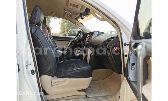 Sayi Imported Toyota Land Cruiser White Mota in Import - Dubai a Ashanti Sayi Imported Toyota Land Cruiser White Mota in Import - Dubai a Ashanti