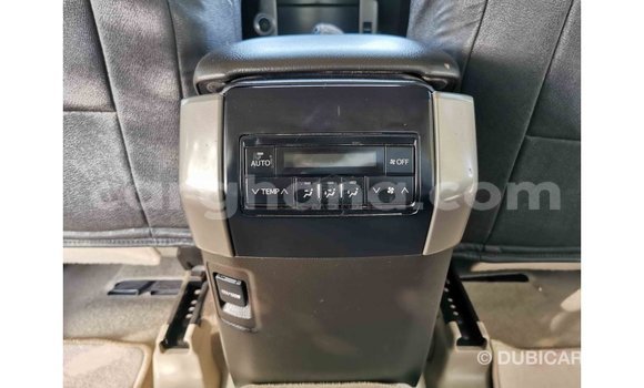 Sayi Imported Toyota Land Cruiser White Mota in Import - Dubai a Ashanti Sayi Imported Toyota Land Cruiser White Mota in Import - Dubai a Ashanti